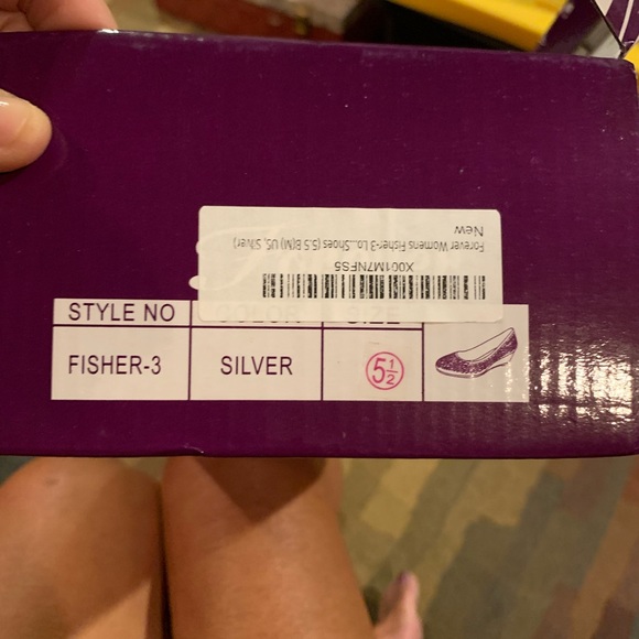 Excellent condition silver low wedge heels - Picture 8 of 11